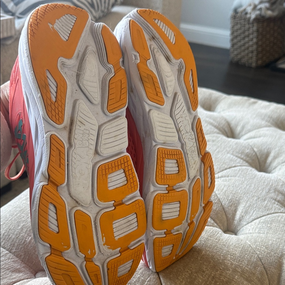 Hoka Bondi Women's 12 Vibrant Coral Athletic Shoes - Picture 6 of 6